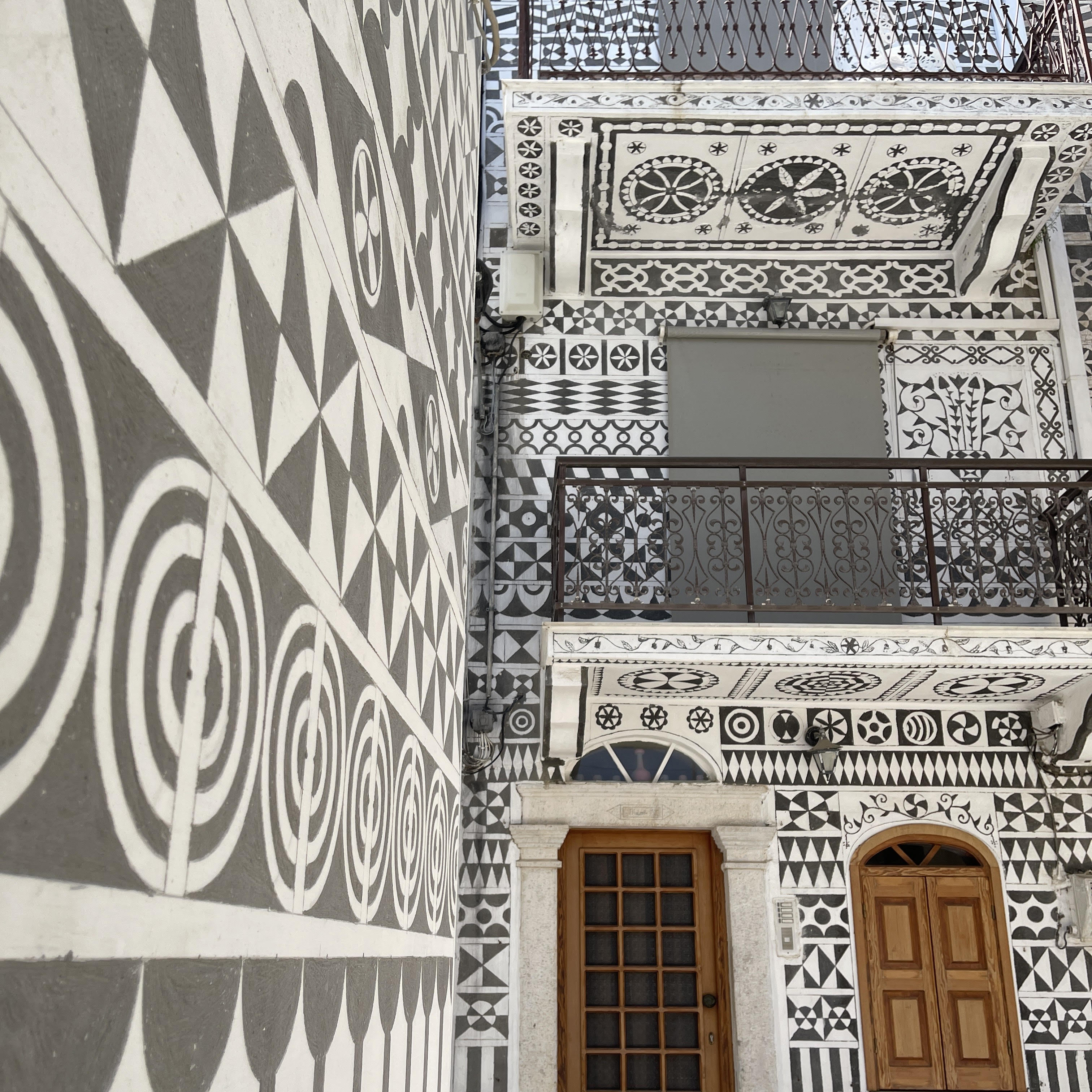 Chios patterned architecture